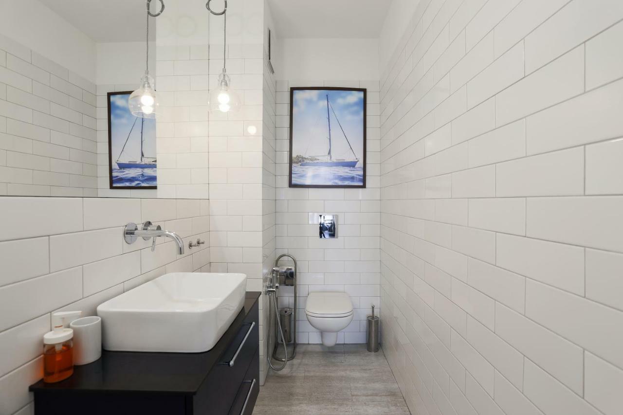 Unique Motlawa Riverbank Apartment Gdańsk Eksteriør billede